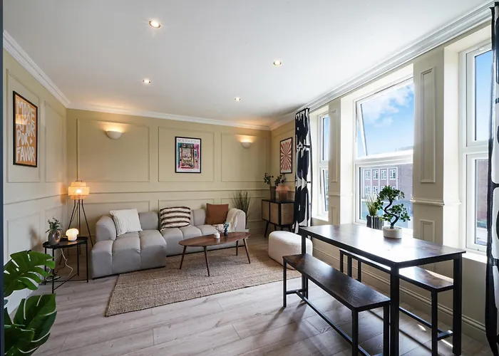 The Balham Hideout - Trendy 2Bdr Flat
